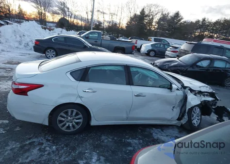 2016 Nissan Altima 2.5 S z USA, uszkodzony, nr VIN 1N4AL3AP3GC287745